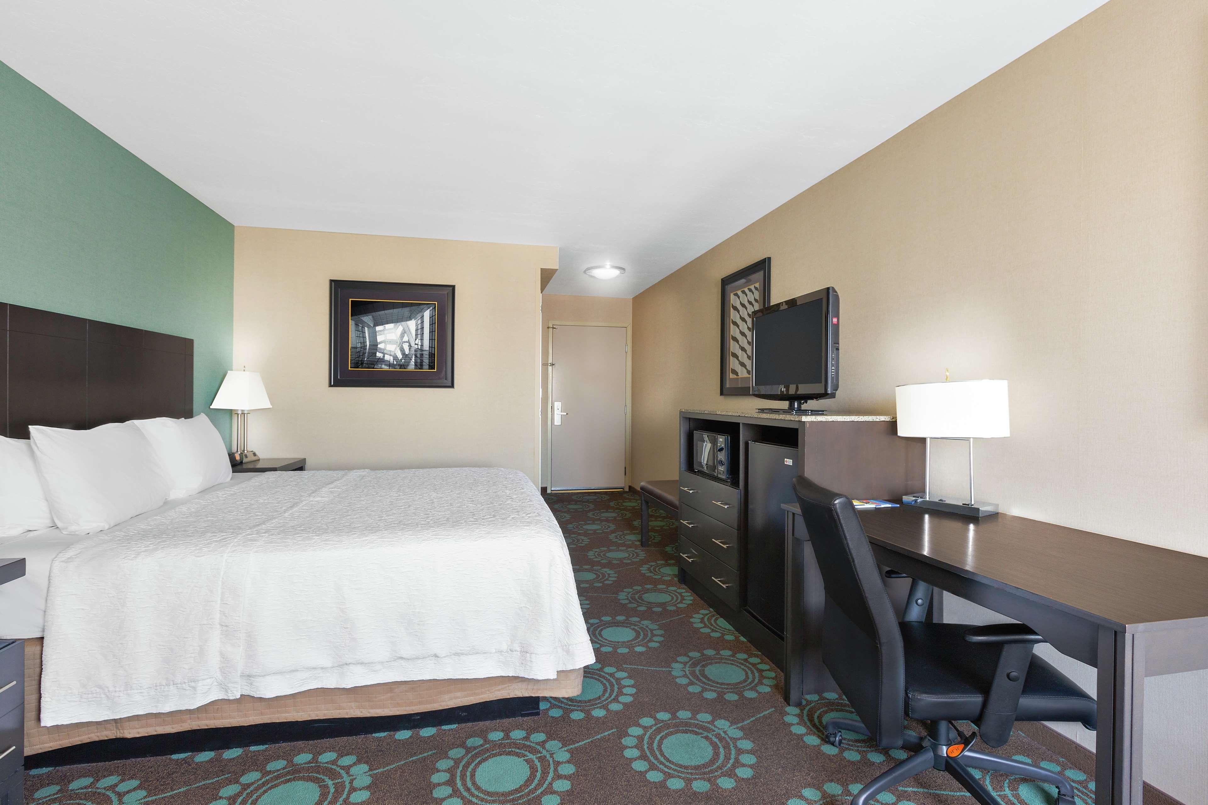 Spark By Hilton Bakersfield Central Exteriör bild
