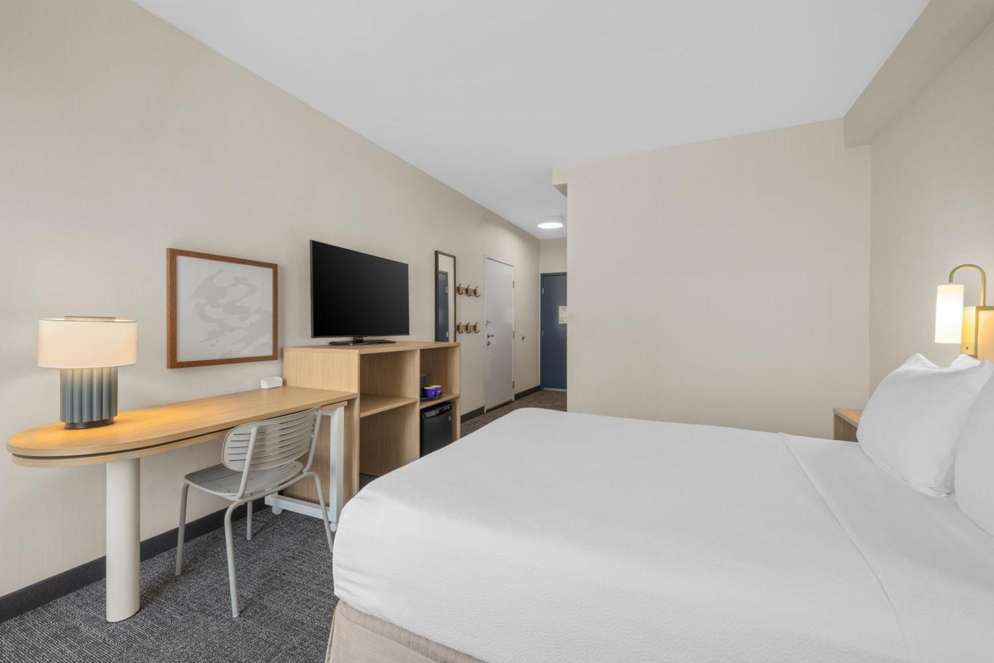 Spark By Hilton Bakersfield Central Rum bild