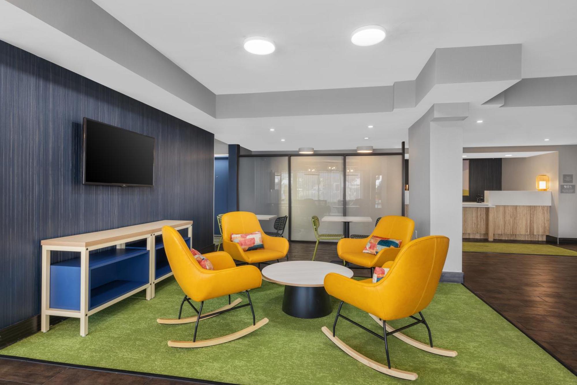 Spark By Hilton Bakersfield Central Exteriör bild