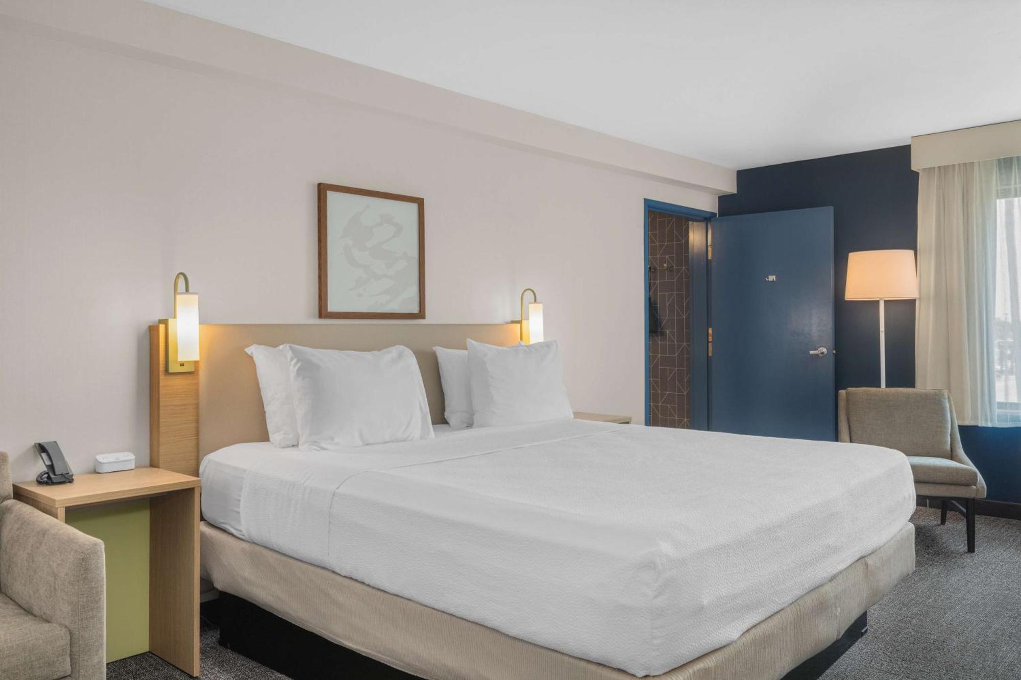 Spark By Hilton Bakersfield Central Exteriör bild